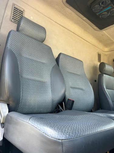 Ford Cargo 3133 2012/13 Caçamba Rosseti 6x4