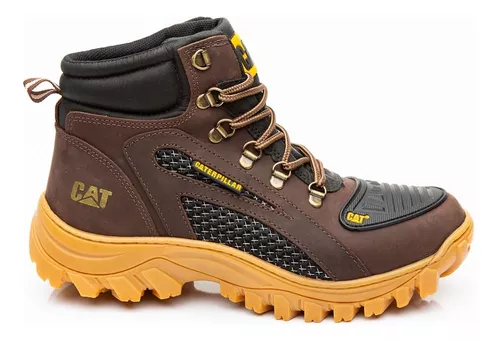 Bota Masculina Em Couro Caterpillar Reforçada E Impermeável