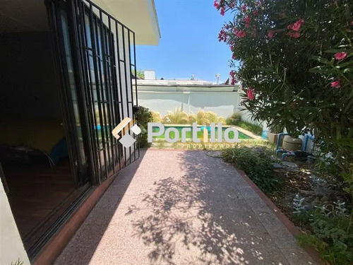 Casa Comercial En Arriendo