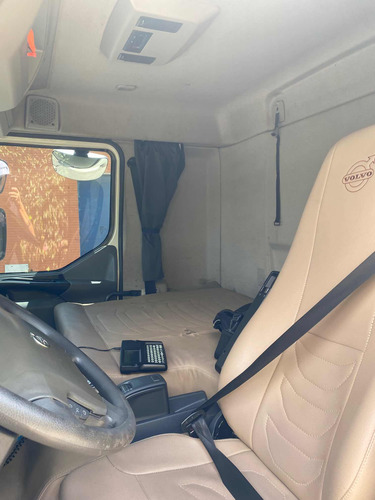 Volvo Vm 330 8x2 - 2020 Bitruck No Chasi