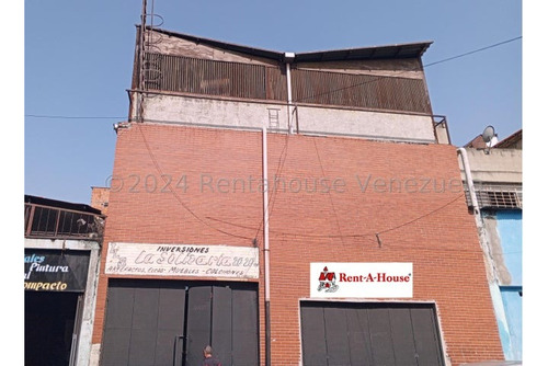 Local Comercial En Venta, Catia Mls #24-23989 Sc