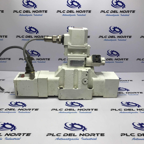 Moog J061-111a Servo Válvula J662c120 B97012-024 (Usado)