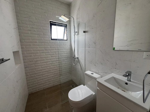 Villas Listas Para Entregar En Brisas De Punta Cana, 3 Habitaciones, Terraza En El 3er Nivel