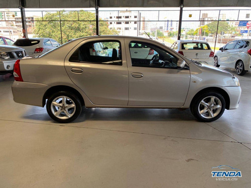 Imagem 7 de 15 de Toyota Etios 1.5 X Sedan 16v Flex 4p Automático