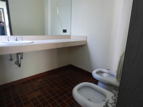 Casa En Venta City Bell Calle 24 E/ 476 Y 477 - Dacal Bienes Raices