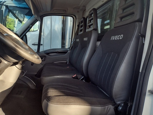 Imagem 7 de 15 de Iveco Daily 35s14 Ano 13/13 Com Bau Refrigerado -5 Graus
