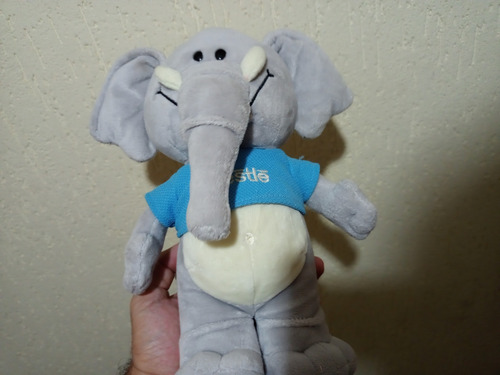 Pelúcia Elefante Nestlé Filhotes Na Condição Das Fotos (Usado)