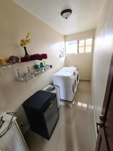Imagen 16 de 30 de Casa De Oportunidad Con Piscina En Residencial Cerrado