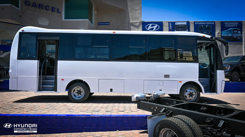 Autobus Isuzu Para 35 Pasajeros