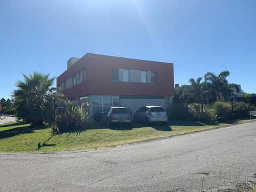 Imagen 3 de 28 de Casa En Venta En Los Ombues