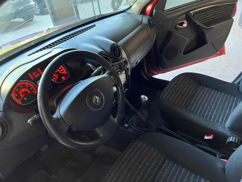Imagen 13 de 14 de Renault Sandero 2015 1.6 Privilege Nav 105cv