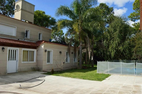Imagen 2 de 16 de Casa Cuatro Dormitorios Funes