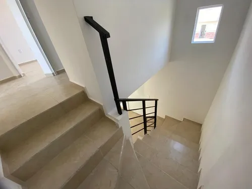 Venta De Casa En Pachuca. Fraccionamiento Con Alberca, 3 Habitaciones, 2 Niveles Y 2 Cajones De Estacionamientos