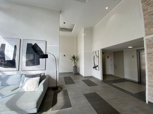 Arriendo Hasta Dic. Amplio Dpto Amoblado 2d/2b Con Gc Inclui
