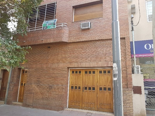 Imagen 1 de 3 de Casa En Venta - Barrio General Paz- A Metros De 24 De Sep