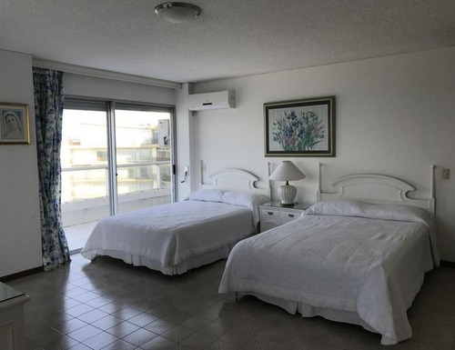 Departamento - Playa Brava