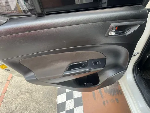 Suzuki Swift 1.2 Mt Mod 2015