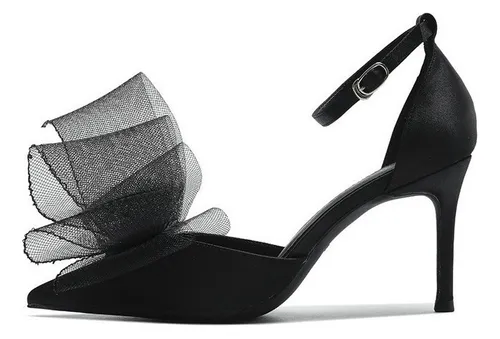 Tacones con 2025 cintas
