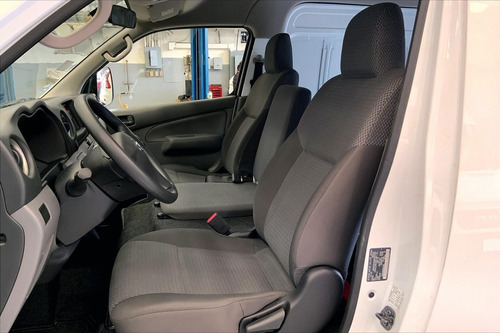 Imagen 17 de 25 de Nissan Urvan 4 Pts Amplia, Tm5, A/ac, Desem Tras, 15 Pas