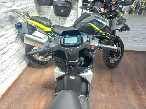 Suzuki Avenis 125