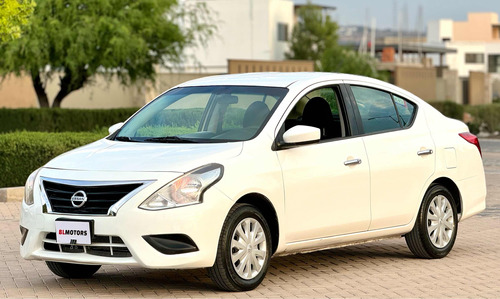 Nissan Versa 1.6 Sense Mt