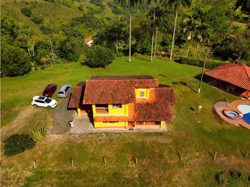 Vendo Fk De Recreo Vereda La Honda, 3 Cuadras Combia, Pereira
