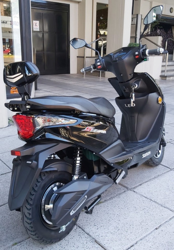 Imagen 17 de 19 de Moto Leo 2000w Gel Urbana Sunra Okm V