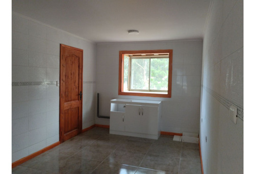 Parcela Con Hermosa Y Amplia Casa Nueva En Condominio Los Ce