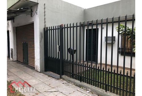 Casa Con Local En Venta- Billinghurst