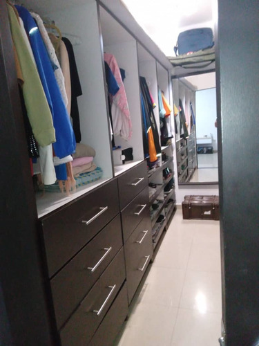 Imagen 16 de 30 de Townhouse Lomas Del Este