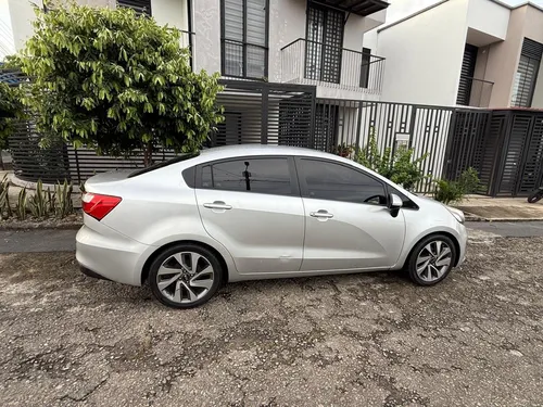 Kia Río Ub Ex Modelo 2016 Llantas Nuevas Técnico Y Soat 2026