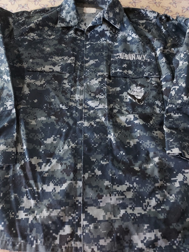 Chaquetilla Militar Americana Pixelada Azul. T. Medium R. (Usado)