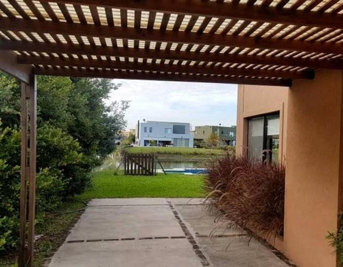 Imagen 3 de 16 de Casa En Venta En Barrio San Francisco, Villanueva, Tigre