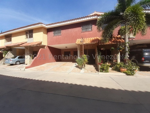Imagen 1 de 12 de Townhouse En Venta En Barrio Sucre, Maracay 22-10019/ 0424-3392775
