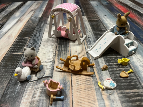 Sylvanian Families Set De Cuarto De Niños Y Juguetes