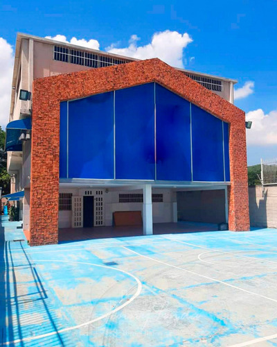 Se Alquila!!! Edificio Ideal Para Clínicas En La Urbanización La Arboleda Maracay Aragua