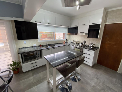 Imagen 16 de 30 de Casa En Venta - 5 Amb. - Ramos Mejia Sur -