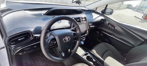 Toyota Prius 1.8 Base Cvt
