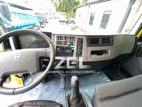 Imagem 14 de 15 de Volvo Vm 330 8x2
