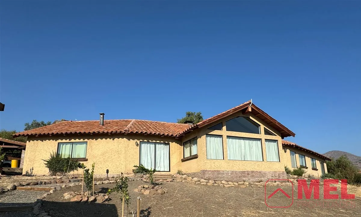 Imagen 2 de 29 de Casa En Arriendo De 4 Dorm. En Colina Chicureo