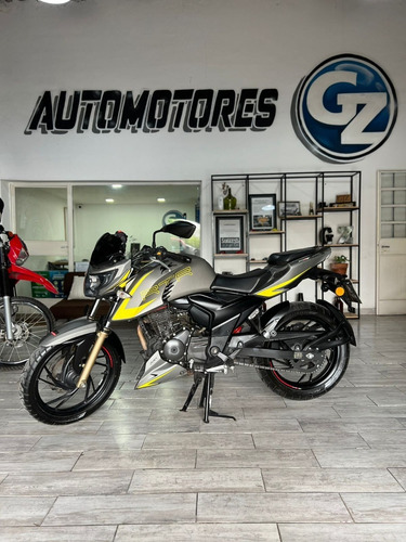 Imagen 3 de 12 de Tvs Rtr 200