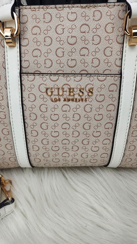 Bolsa Guess Sg959307 Nueva 100 % Original Con Etiqueta Beige Estampado Oro Beige