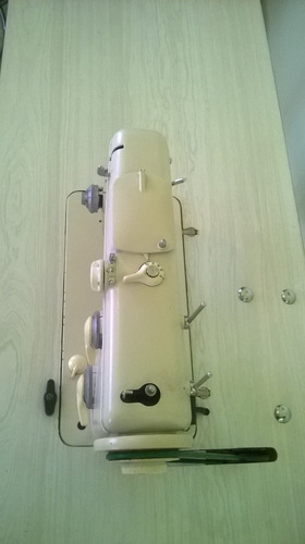 Imagen 5 de 5 de Maquina De Coser Usada Marca Pfaff 261 Unica Dueña,