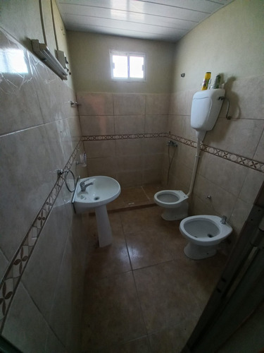 Ref 1595) ** V - Gran Oportunidad Linda Casa En Ismael Cortinas En El Departamento De Flores, Es Para La Venta