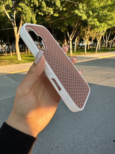 Funda Vans Waffle Para iPhone Color Negro Y Café