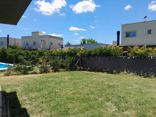 Casa A Estrenar De Cuatro Ambientes Pilar Del Este Barrio San Eduardo