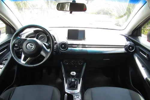 Mazda 2 1.5 Touring Mt