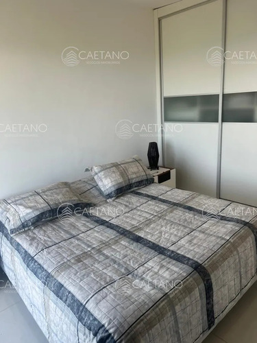 Venta Apartamento 2 Dormitorios. Playa Mansa, Punta Del Este.