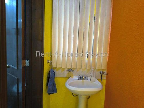 Casa En Renta En Villas De Guadalupe Xalostoc, Ecatepec De Morelos Jl 25-2937.