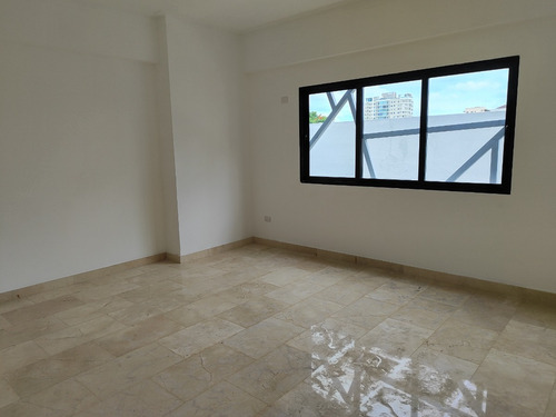 A6 .- Piantini .- 200 Metros .- 3 Dormitorios .- Con O Sin Línea Blanca *solicite El Video Del Apartamento *